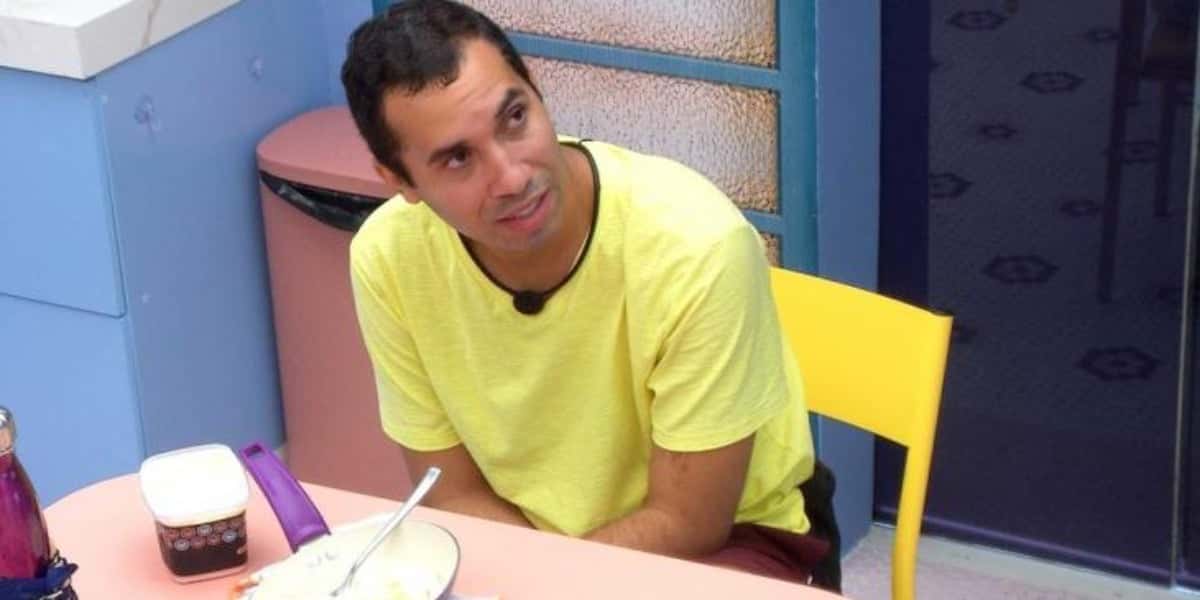 Gilberto se despede do BBB21 (Foto: Reprodução)