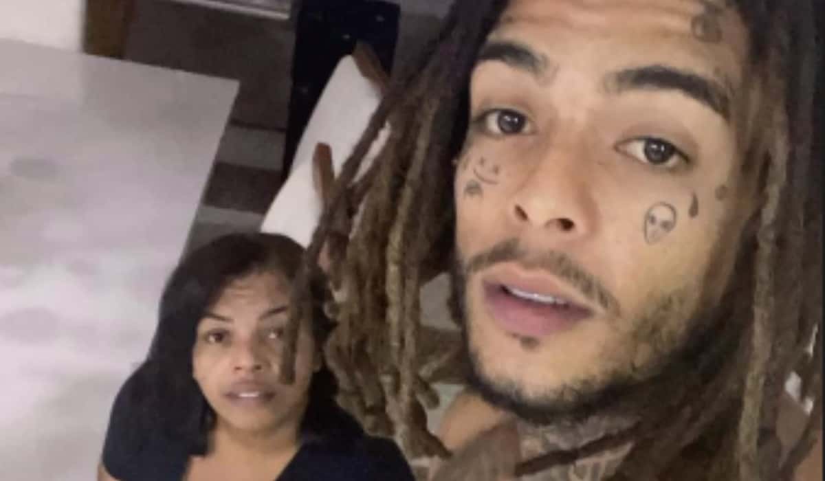 Mãe de MC Kevin disse que não quer saber de MC VK (Foto: Reprodução)
