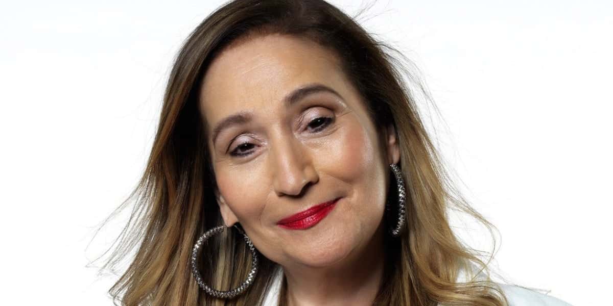 Sonia Abrão comanda o "A Tarde é Sua" na RedeTV! (Foto: Chico Audi)