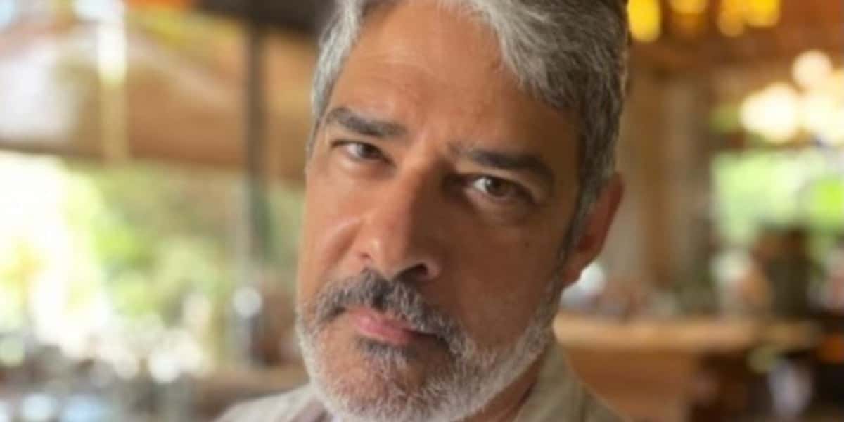 William Bonner foi exposto por padre no Instagram (Foto: Reprodução/Instagram)
