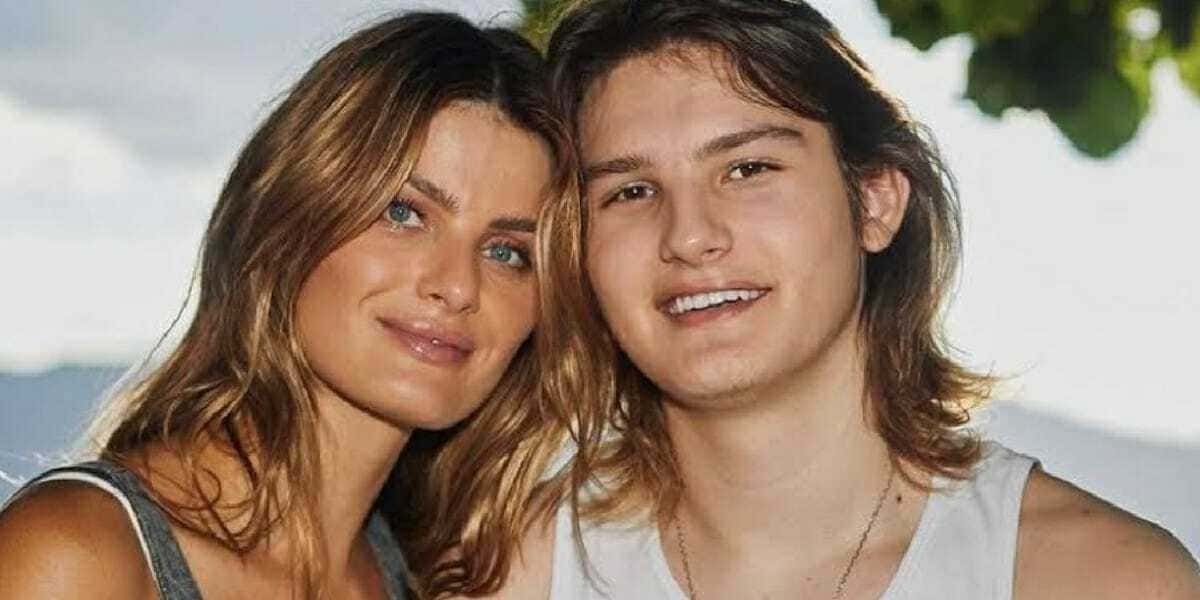 Isabeli Fontana e o filho, Zion (Foto: Reprodução / Internet)