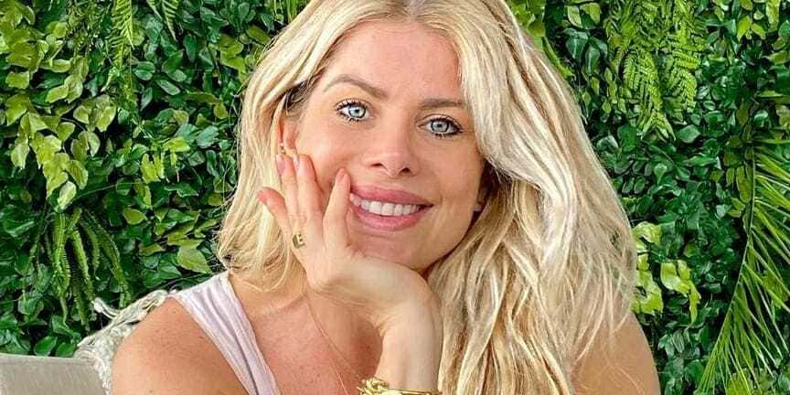 Karina Bacchi se defende do fanatismo religioso (Foto: Reprodução)