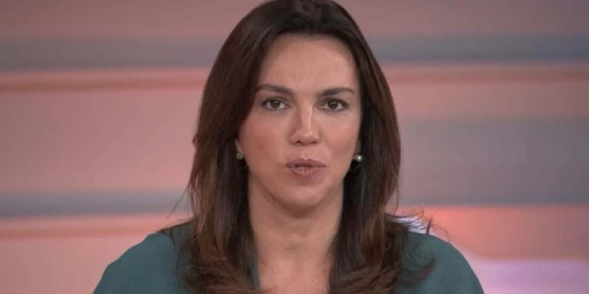 Ana Paula Araújo noticiou saída de jornalista do Bom Dia Brasil (Foto: Reprodução)