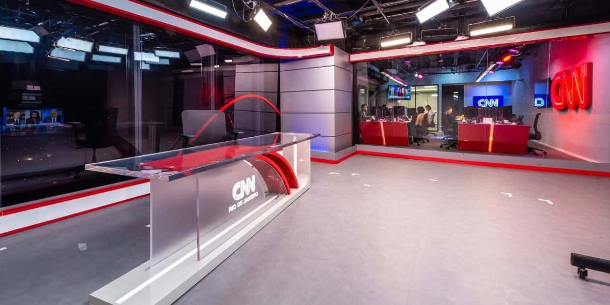 Estúdio de telejornal da CNN (Foto: Reprodução)