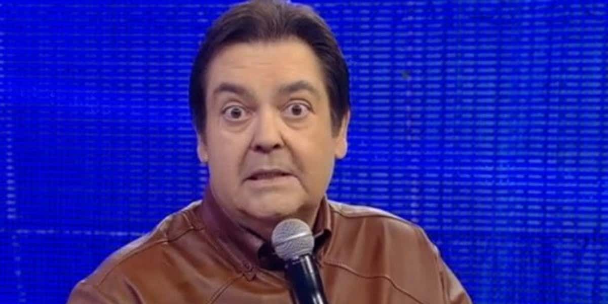 Último dia de Faustão na Globo foi marcado por clima de tensão após queda (Foto: Reprodução/ Globo)