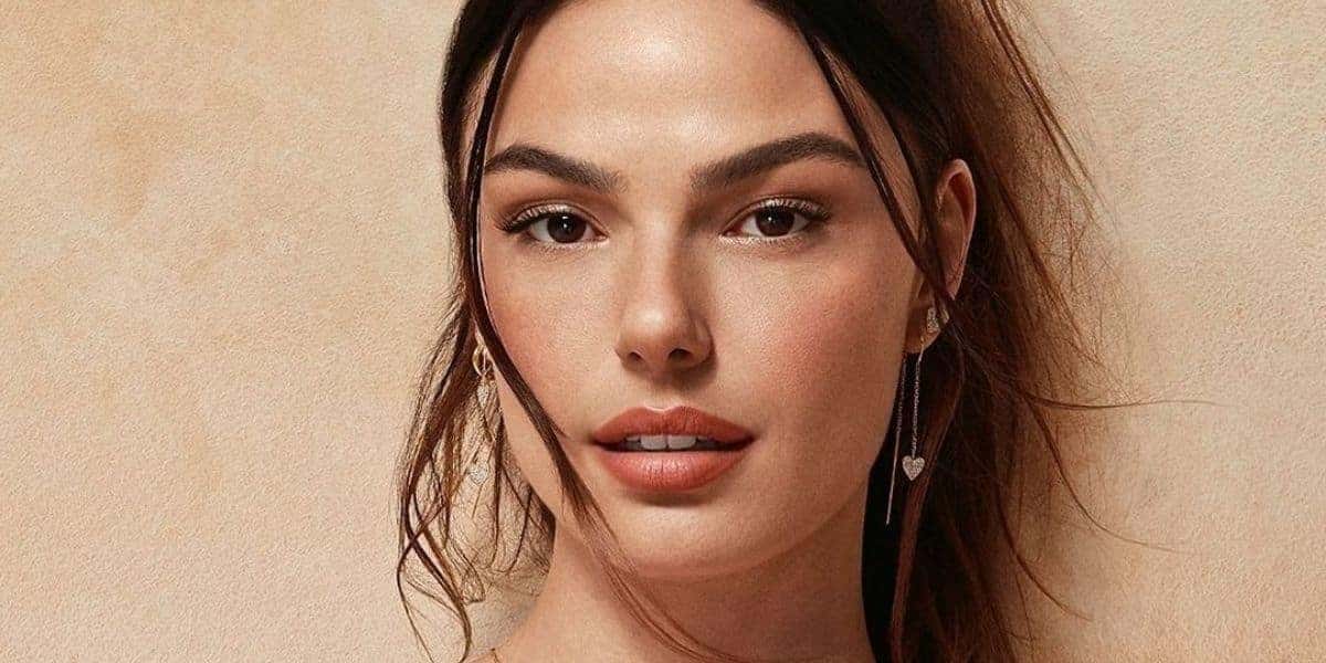 Isis Valverde está solteira desde o fim do mês passado (Foto: Reprodução)