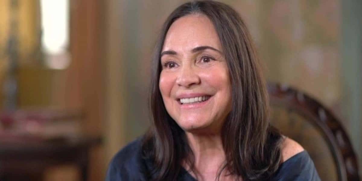 Regina Duarte vai ao fundo do poço e é cortada da Globo (Foto: Reprodução)