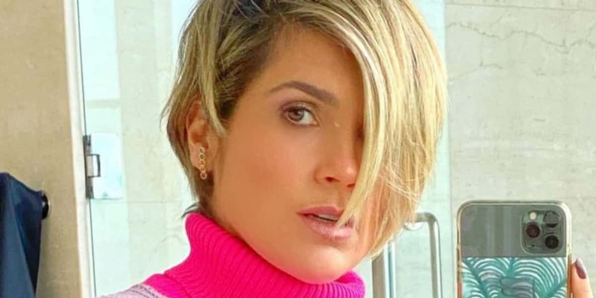 Flávia Alessandra ousou em foto onde se despediu da sua personagem Helena (Imagem: Reprodução)
