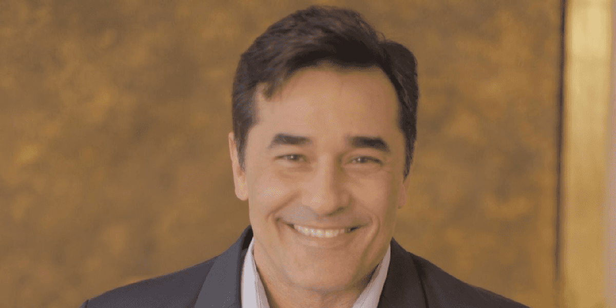Mãe de Luciano Szafir atualiza estado de saúde do cantor (Foto: Divulgação)
