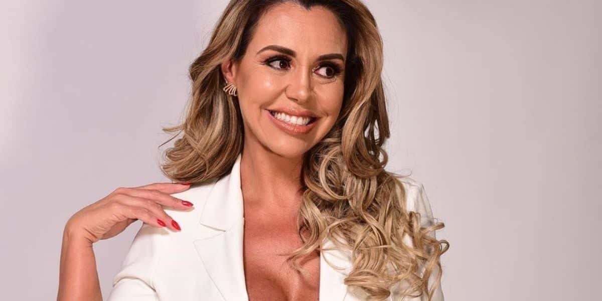 Renata Banhara (Reprodução)