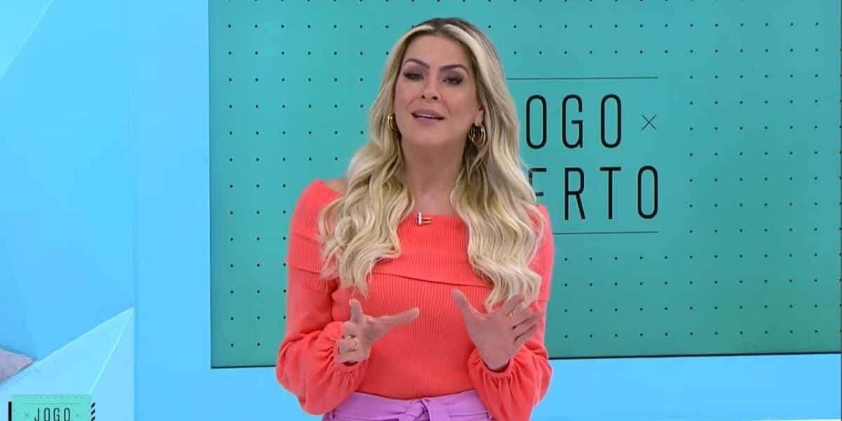 Renata Fan apresenta o Jogo Aberto (Foto: Reprodução)