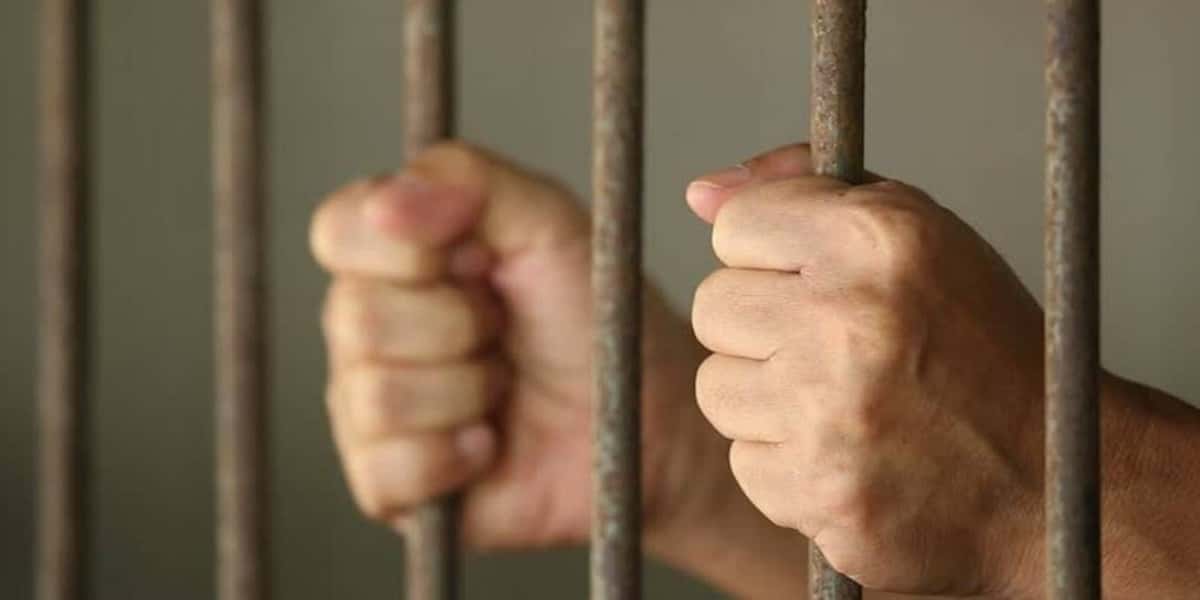 Famoso apresentador no Piauí foi preso, acusado de abuso contra menor (Foto: Agência O Globo)