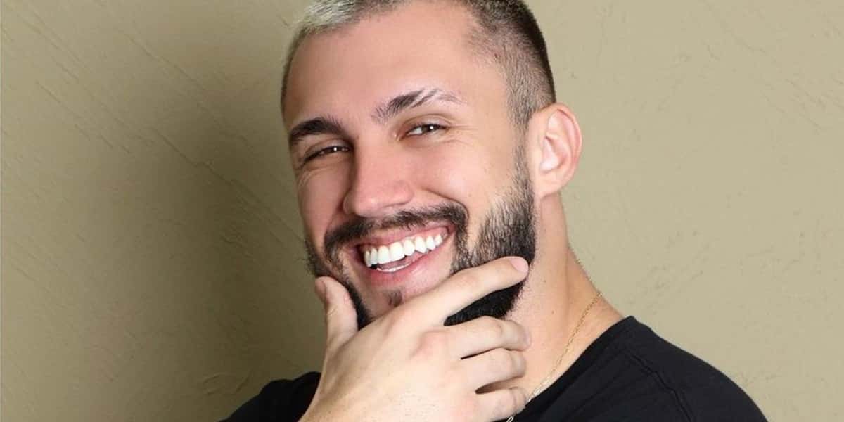 O ex-BBB Arthur Picoli (Foto: Reprodução / Instagram)