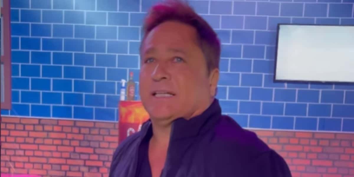 O cantor Leonardo está lutando contra o seu vício para gravar um comercial (Foto: Reprodução)
