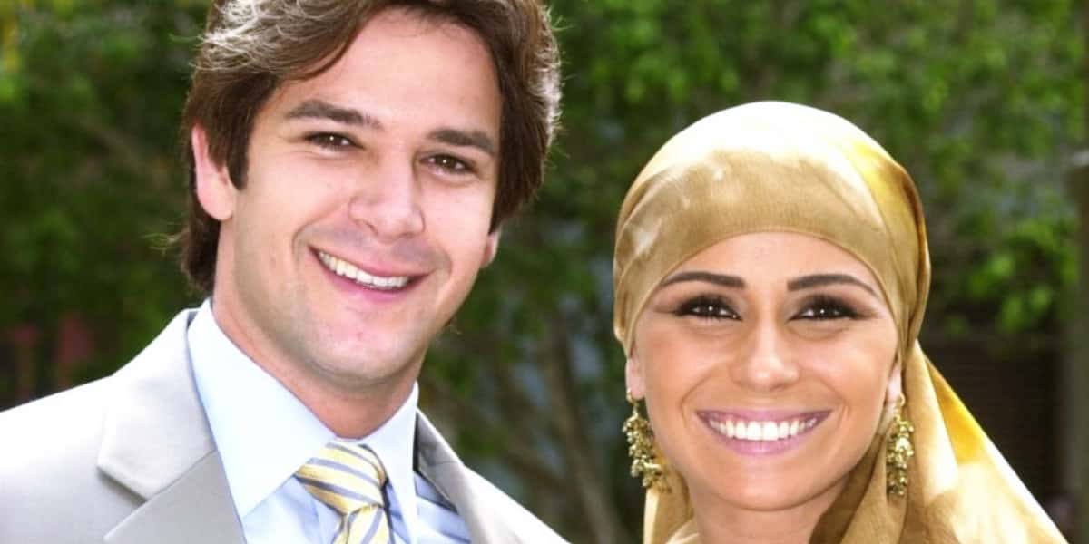 Giovanna Antonelli e Murilo Benício em "O Clone" (Foto: Reprodução/Globo)