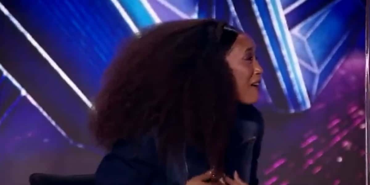 Tais Araújo protagonizou cena inusitada no The Masked Singer Brasil (Foto: Reprodução / TV Globo)