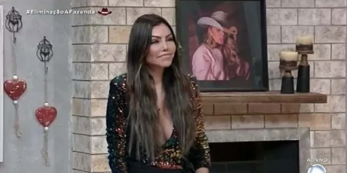 Liziane Gutierrez foi a eliminada da noite em A Fazenda 13 (Foto: Reprodução)