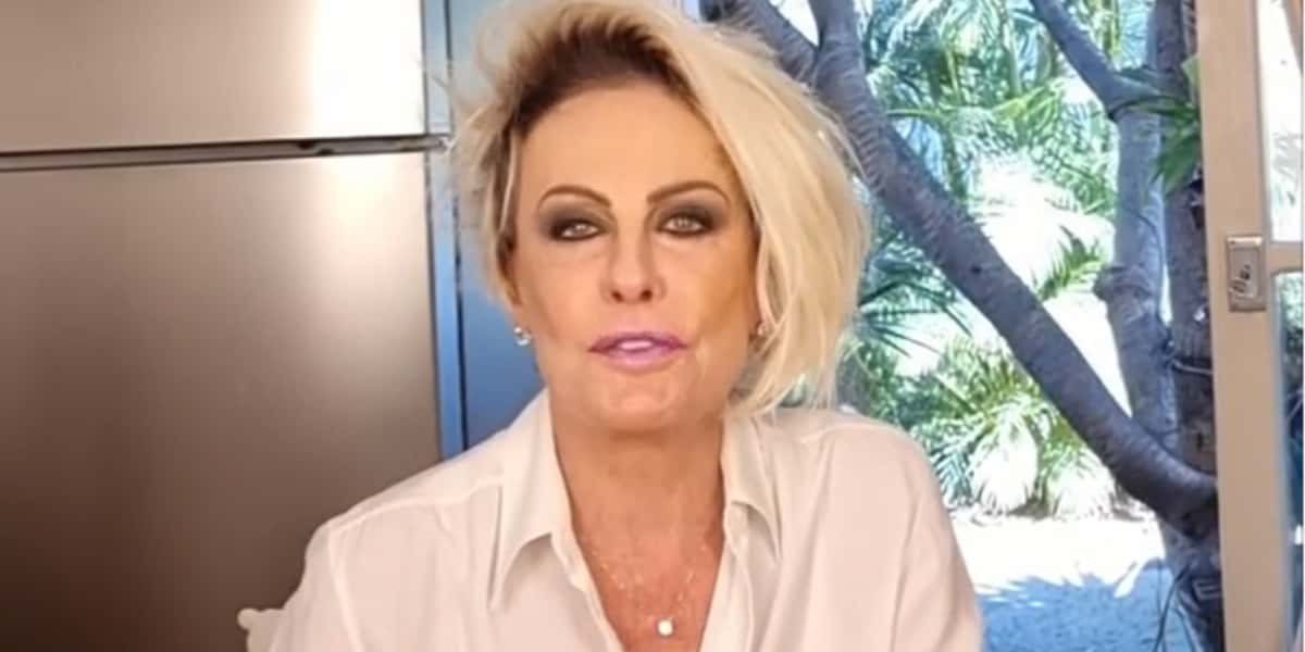 Ana Maria Braga faz fofoca da mãe de Paulo Gustavo no Mais Você (Foto: Reprodução)