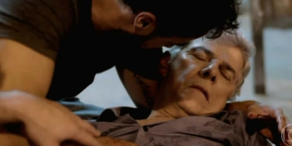 Claudio é atingido em Império (Foto: Reprodução/Globo)