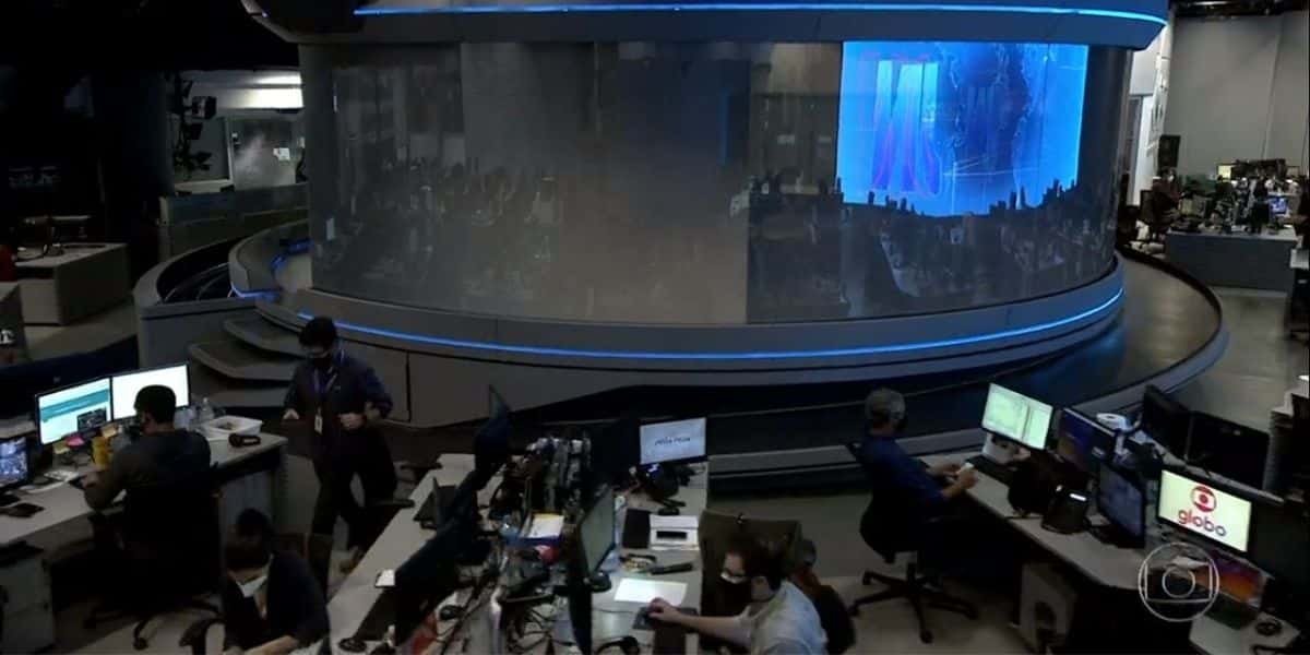 O Jornal Nacional foi ao ar antes da hora e deixou Brasil em pânico (Reprodução: Globo)