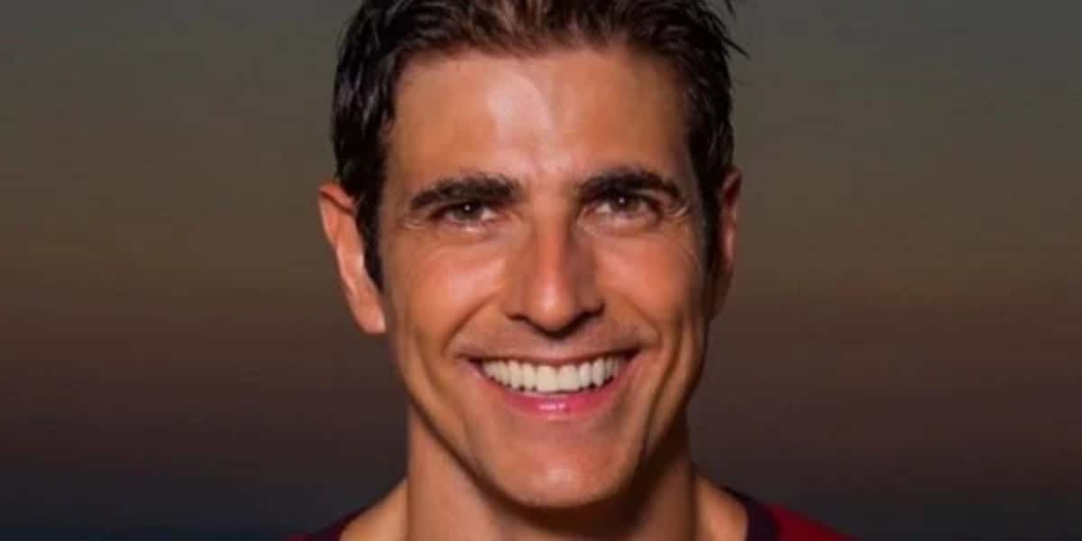 Reynaldo Gianecchini surgiu completamente diferente (Foto: Reprodução)