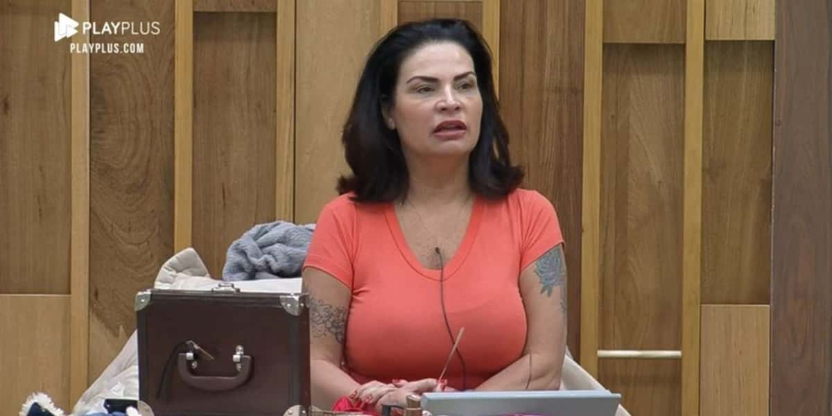 Solange Gomes fez relato de época em que estava grávida (Foto: Reprodução / PlayPlus / Record)