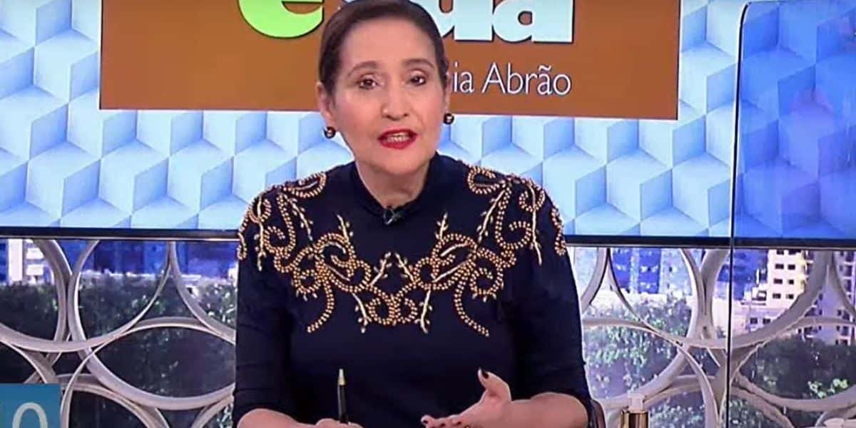 Sonia Abrão durante o "A Tarde é Sua" (Reprodução: RedeTV)