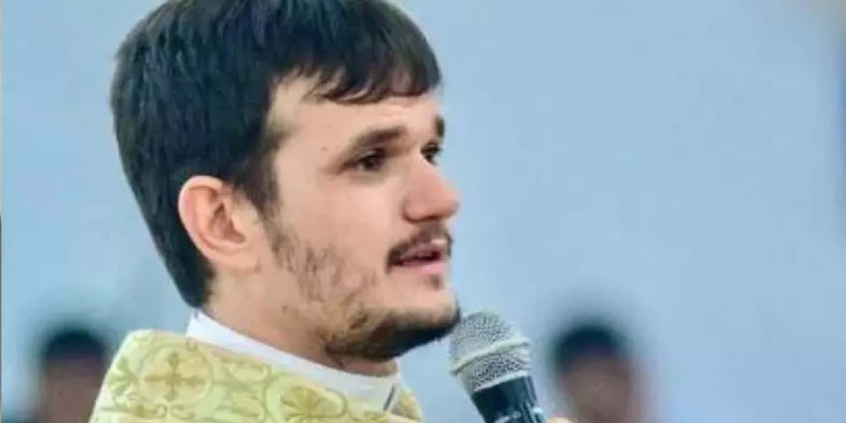Padre Patrick posta foto nas redes sociais e causa alvoroço nas redes sociais (Foto: Divulgação)