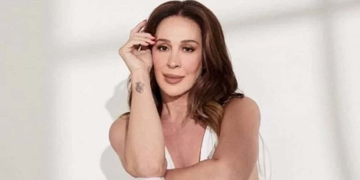 Claudia Raia compartilha foto ousada nas redes sociais (Foto: Divulgação)