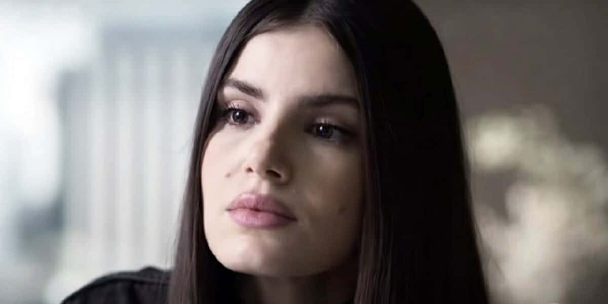 Camila Queiroz deu vida a Angel em Verdades Secretas 1 e 2 (Foto: Reprodução/ Globo)
