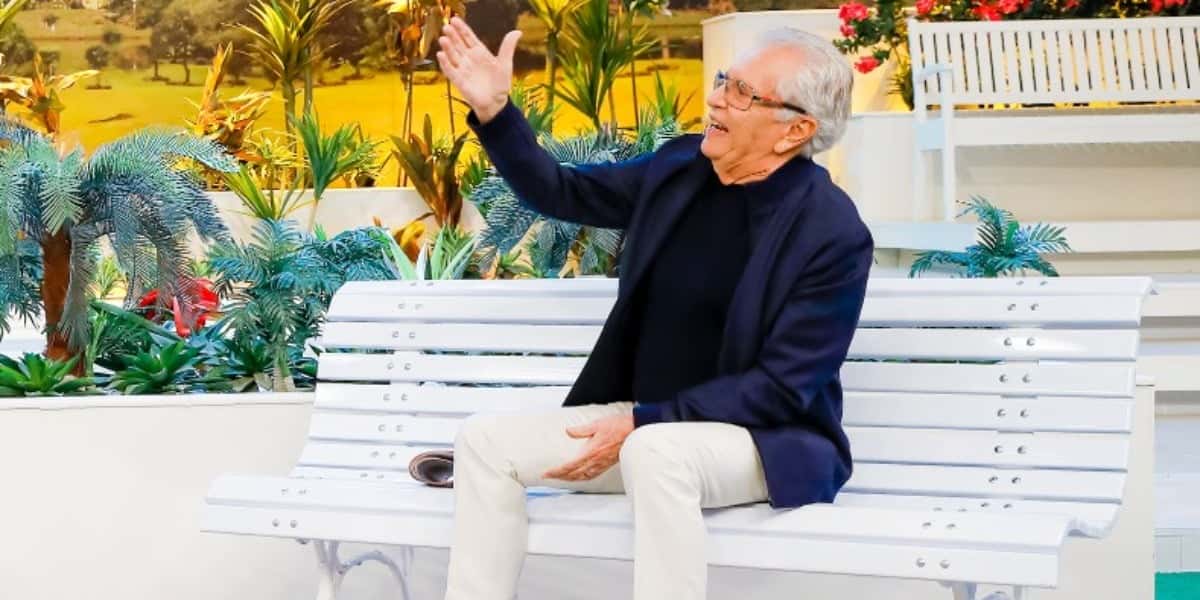 Carlos Alberto de Nóbrega em "A Praça é Nossa" (Foto: Divulgação/SBT)