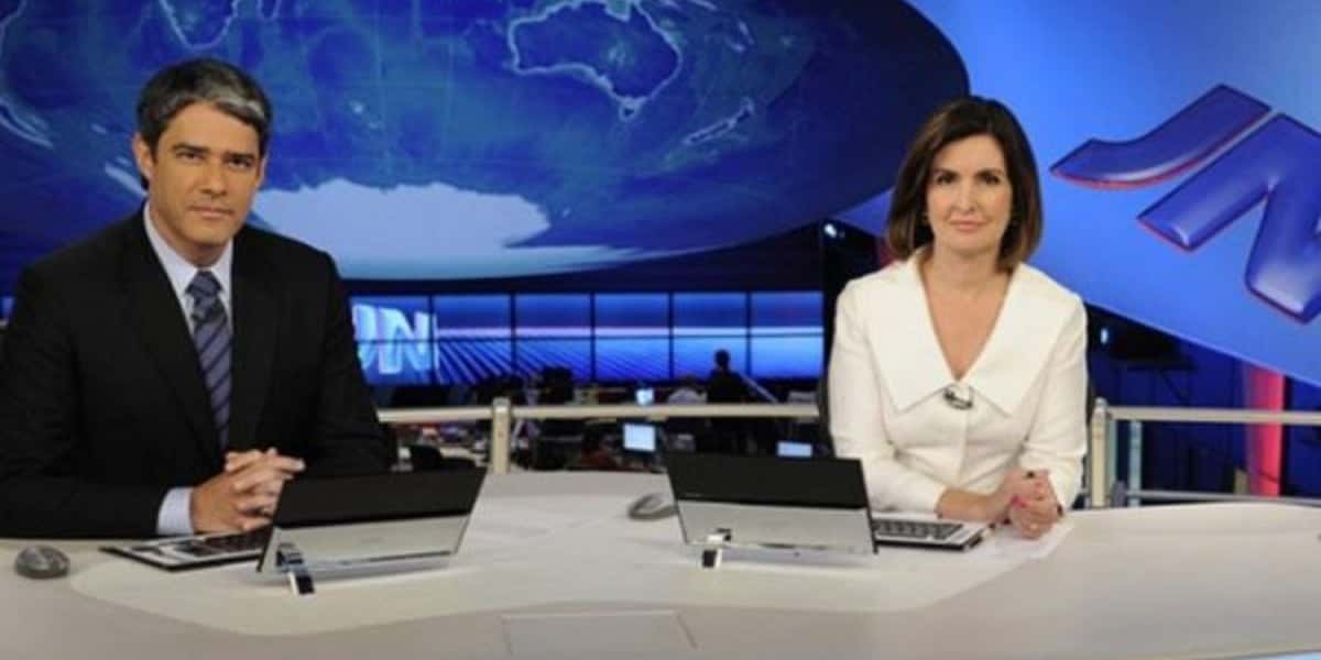 William Bonner e Fátima Bernardes na bancada do JN - Foto: Reprodução
