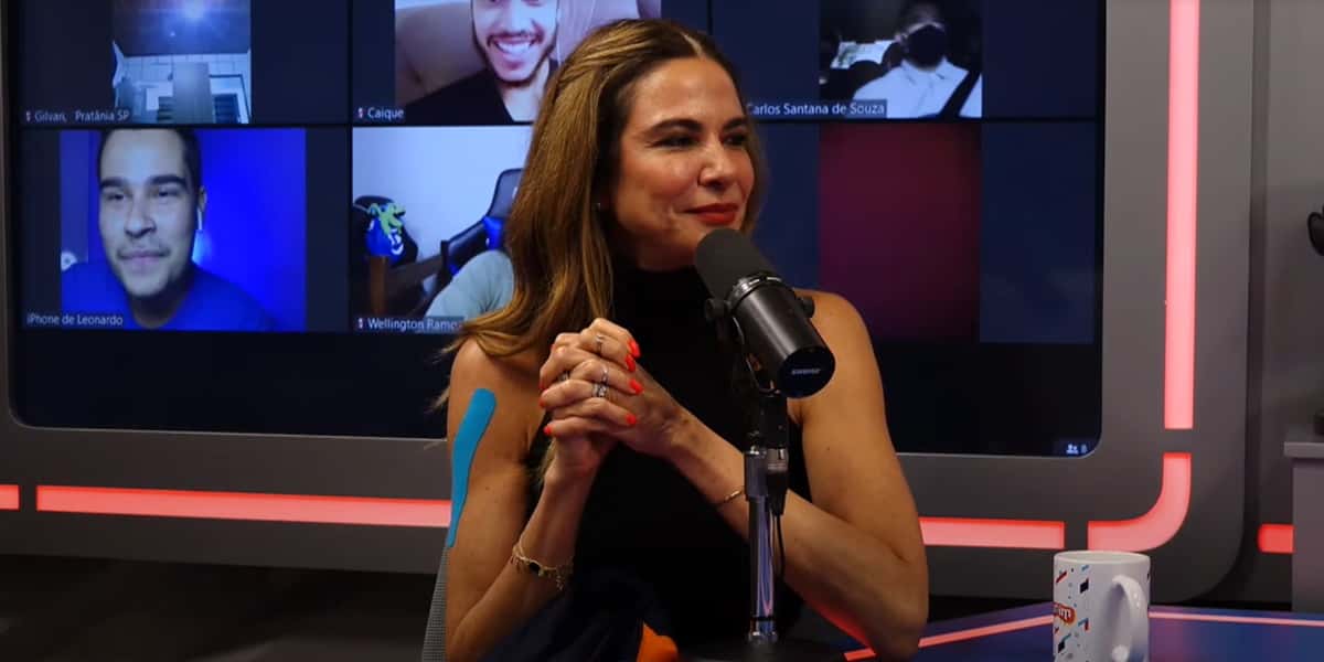 Luciana Gimenez em entrevista (Reprodução / YouTube)