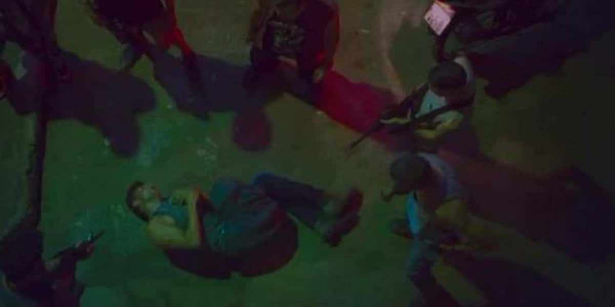 Renato é morto em "Um Lugar ao Sol" (Foto: Reprodução/TV Globo)