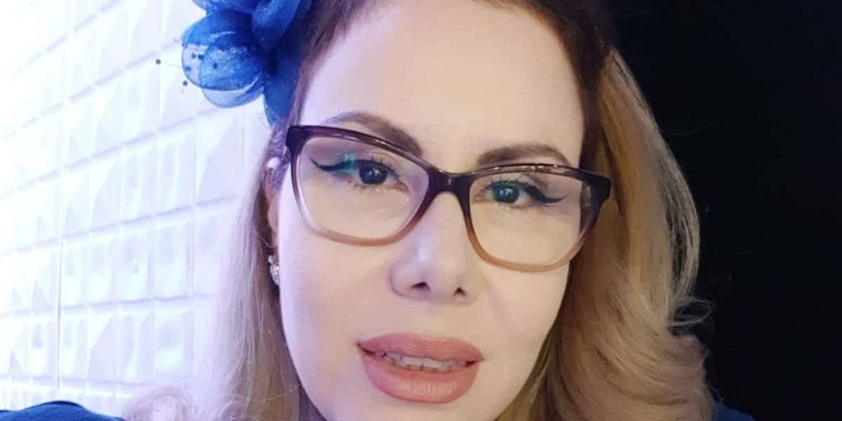 Sarah Sheeva causou nas redes sociais ao falar sobre carreira de Marília Mendonça (Foto: reprodução)
