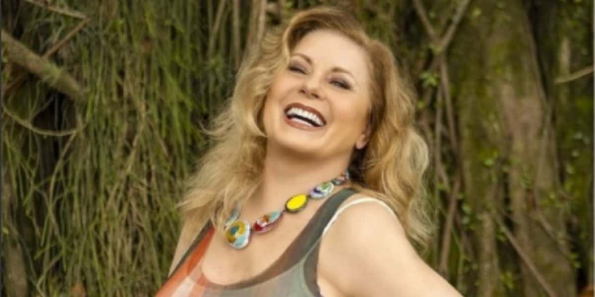Vera Fischer surgiu com rosto bem diferente em foto (Imagem: Reprodução)
