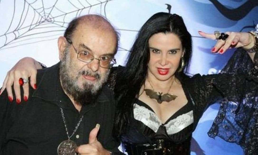 O cineasta Jóse Mojica Marins (Zé do Caixão) e sua filha, Liz Marins (Liz Vamp) - Foto: Divulgação