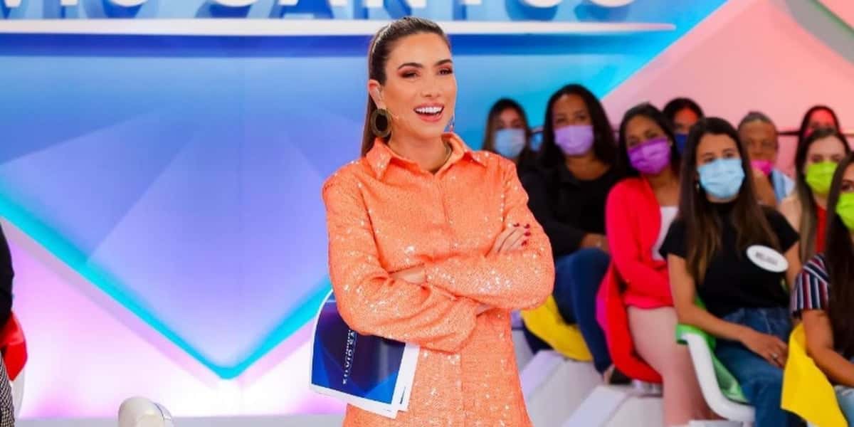 Patrícia Abravanel no comando do "Programa Silvio Santos" (Reprodução/ SBT)