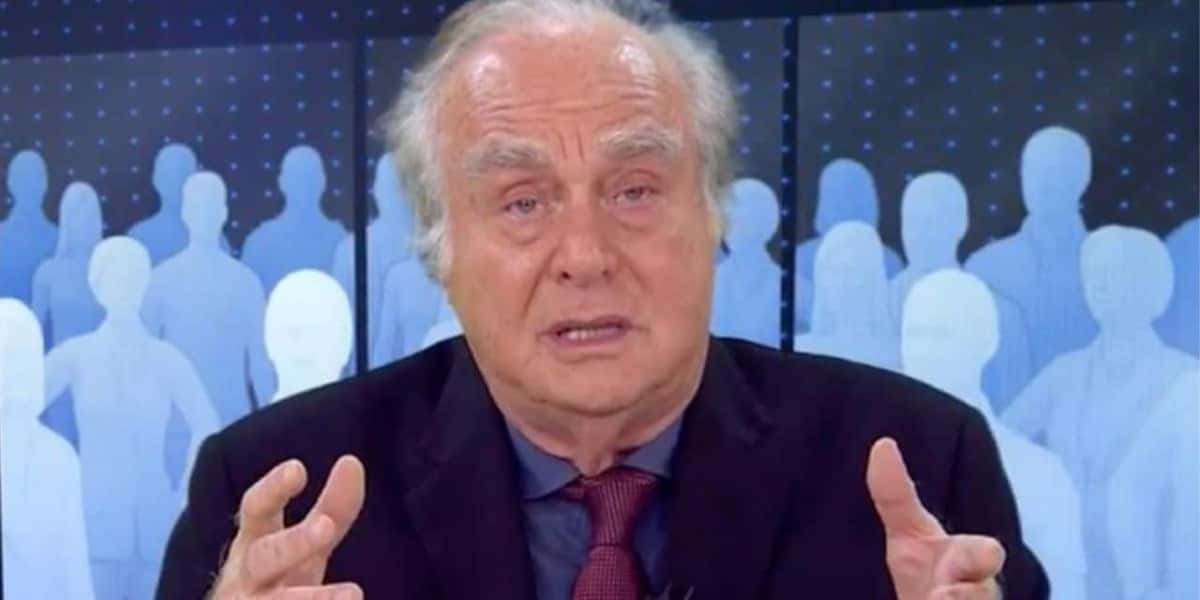 O jornalista apresentava suas crônicas também no Jornal da Globo (Foto: Reprodução/TV Globo)