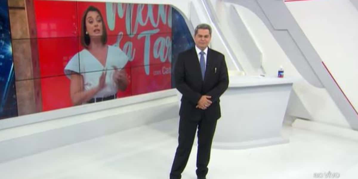 Vicente Datena e Catia Fonseca no "Brasil Urgente" (Foto: Reprodução/Band)