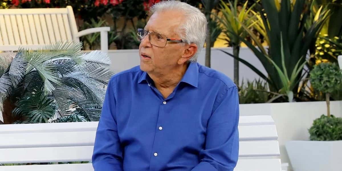 Carlos Alberto no programa "A Praça é Nossa" (Foto: Divulgação/SBT)