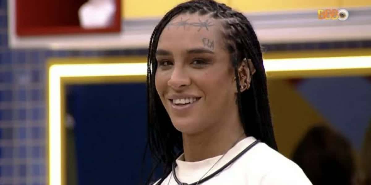 BBB22: Travesti, Linn da Quebrada recebe torpedo transfóbico e autor anônimo revolta a web (Foto: Reprodução)