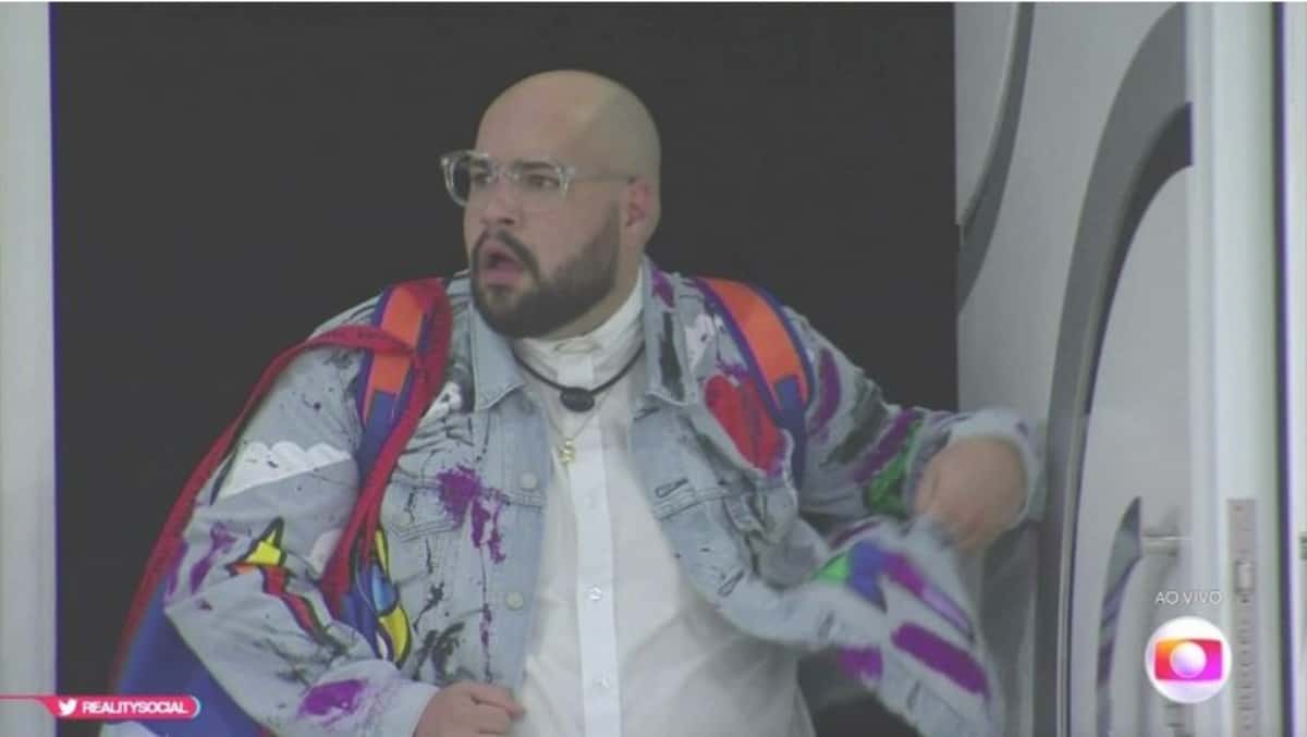 Tiago Abravanel sofre críticas por sua participação no BBB22 (Foto: Reprodução / Globoplay)