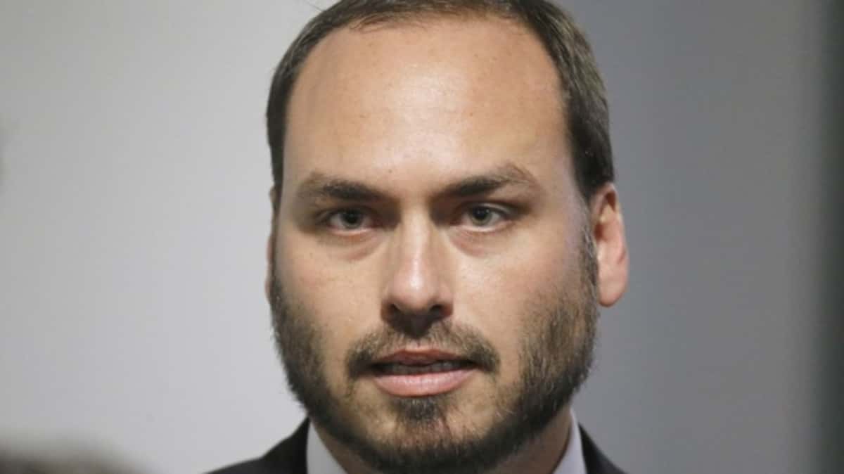 Carlos Bolsonaro ataca a Globo (Foto: Reprodução / Internet)