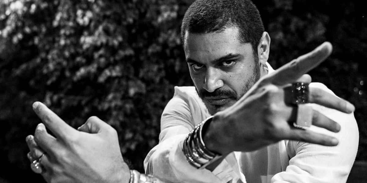 O cantor Criolo perdeu a irmã para o coronavírus (Foto: Reprodução)