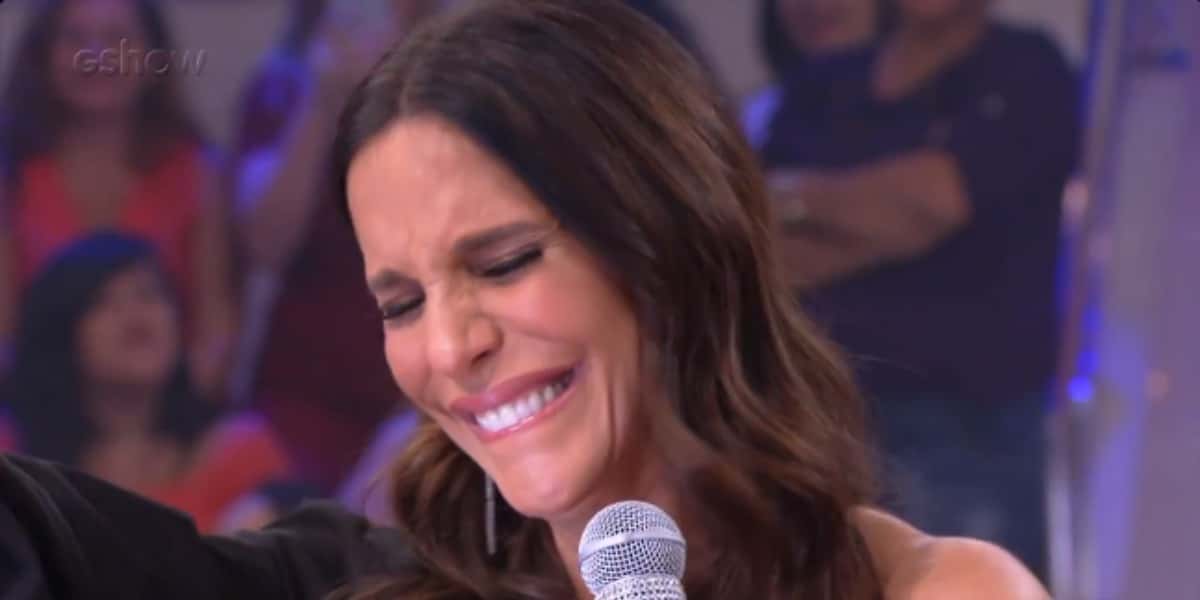 Ivete Sangalo sofre (Foto: Reprodução)