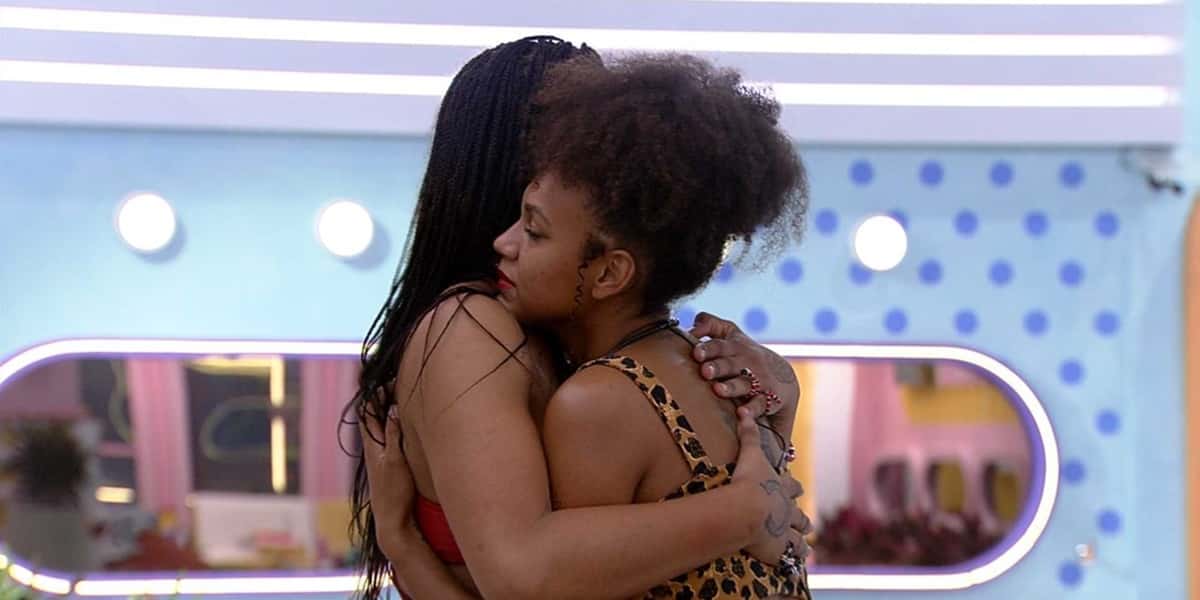 Linn da Quebrada chorou depois de excluída do pódio de todos da casa (Foto: Reprodução)