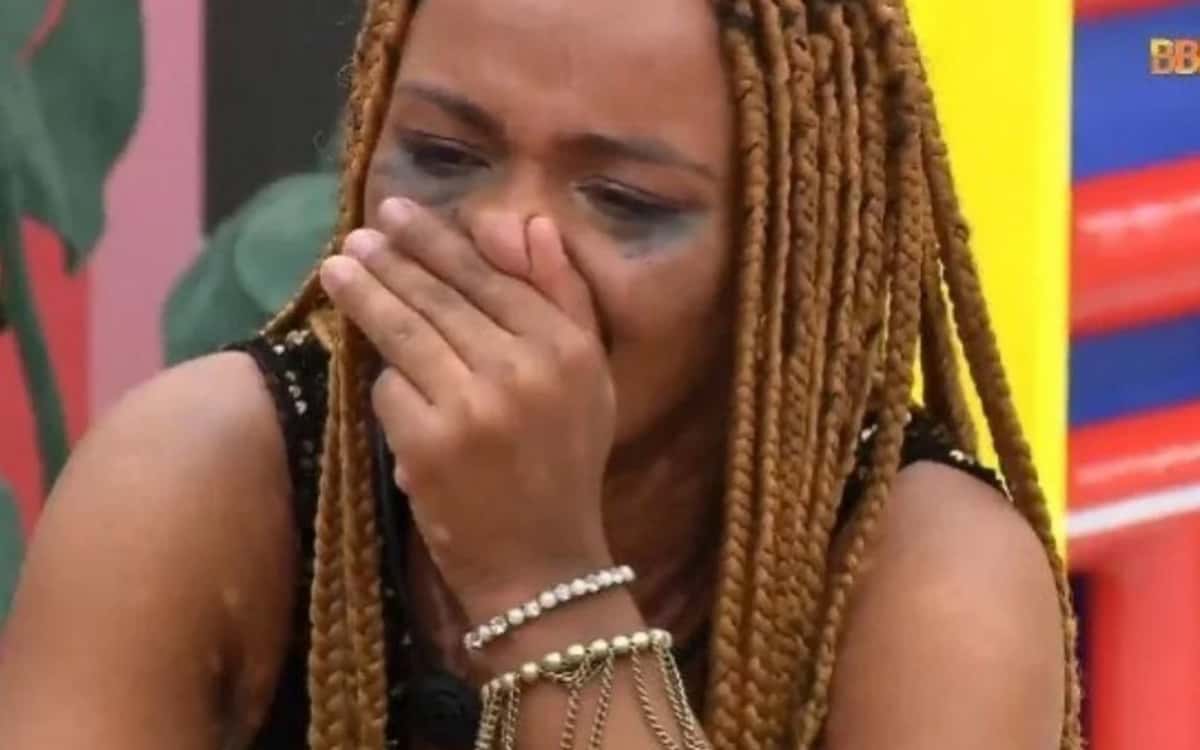 Natália perdeu estalecas no BBB22 (Foto: Reprodução / Globoplay)