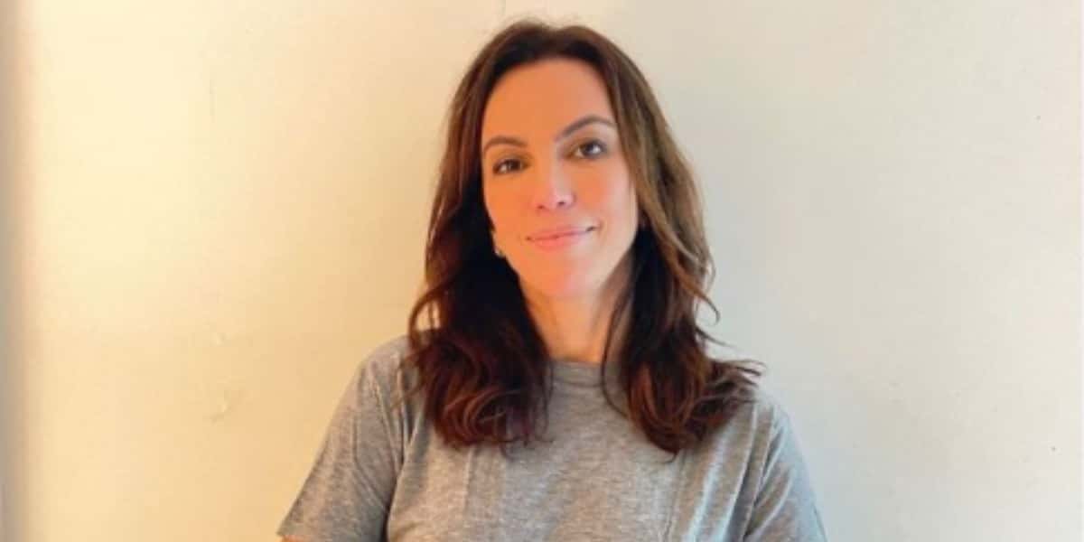 Ana Paula Araújo surgiu em momento a dois com namorado (Foto: Reprodução)