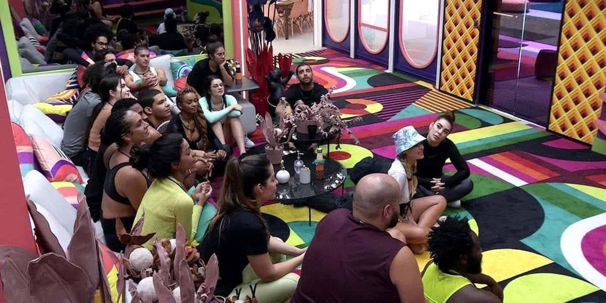 Boninho deu esporro em participantes do 'BBB22' (Foto: Reprodução / TV Globo)
